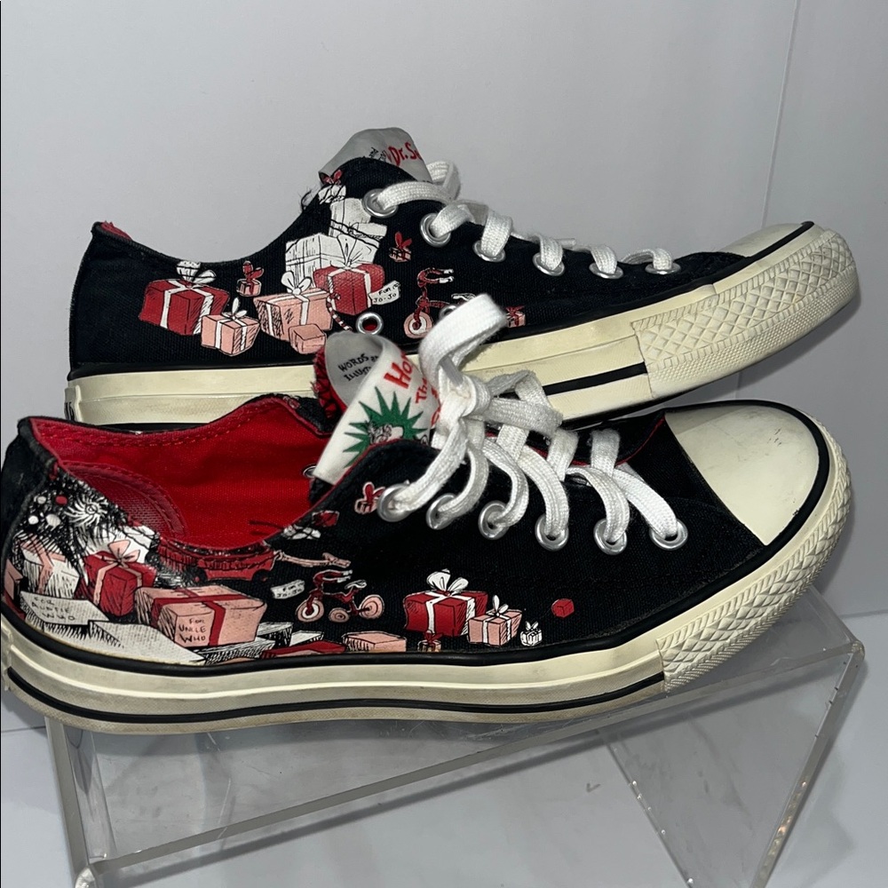 VTG! RARE FIND! Converse How The Grinch Stole Christmas!